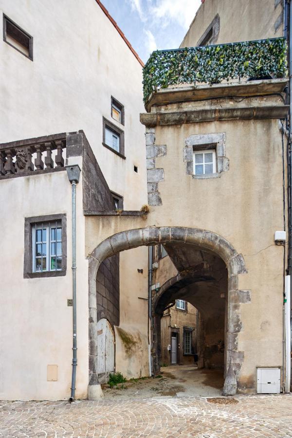 Charmant Studio, Au Coeur De La Ville De Riom Exterior photo